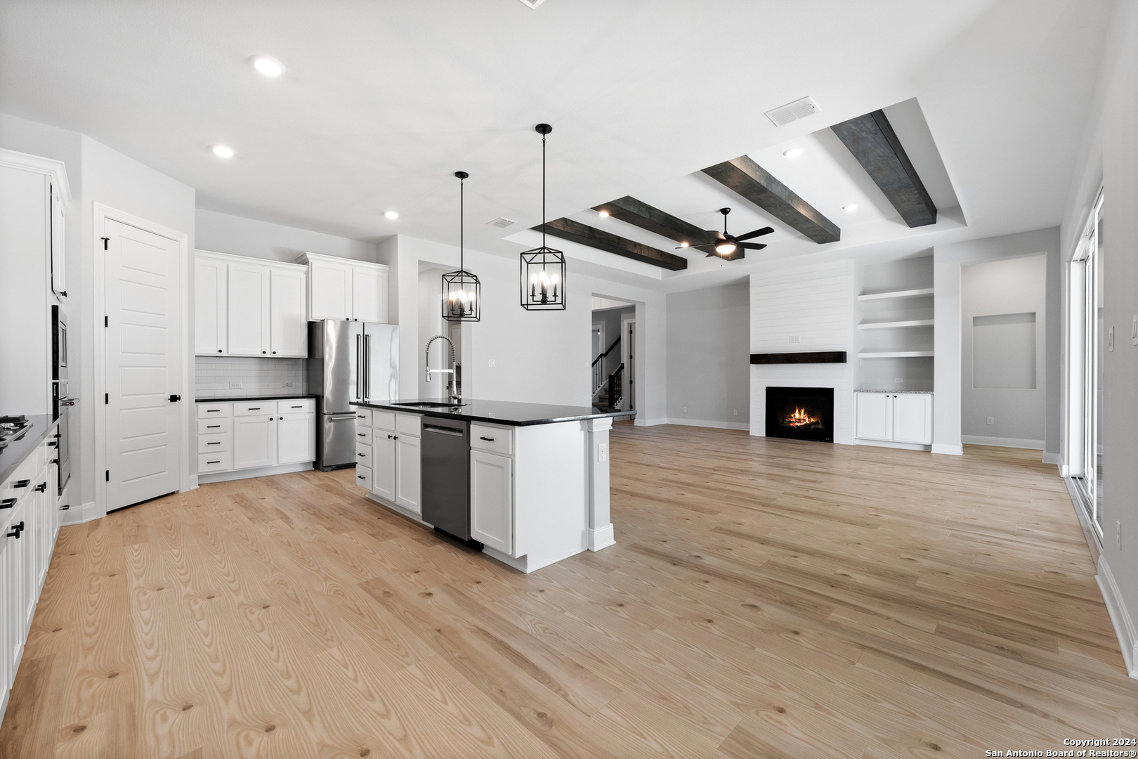 243 Wisteria View Castroville, TX 78009 - Photo 13 of 32