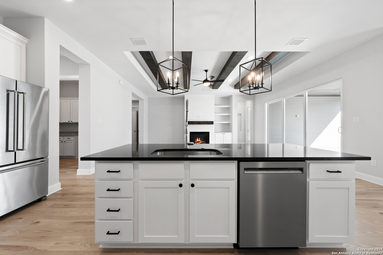 243 Wisteria View Castroville, TX 78009 - Photo 16 of 32