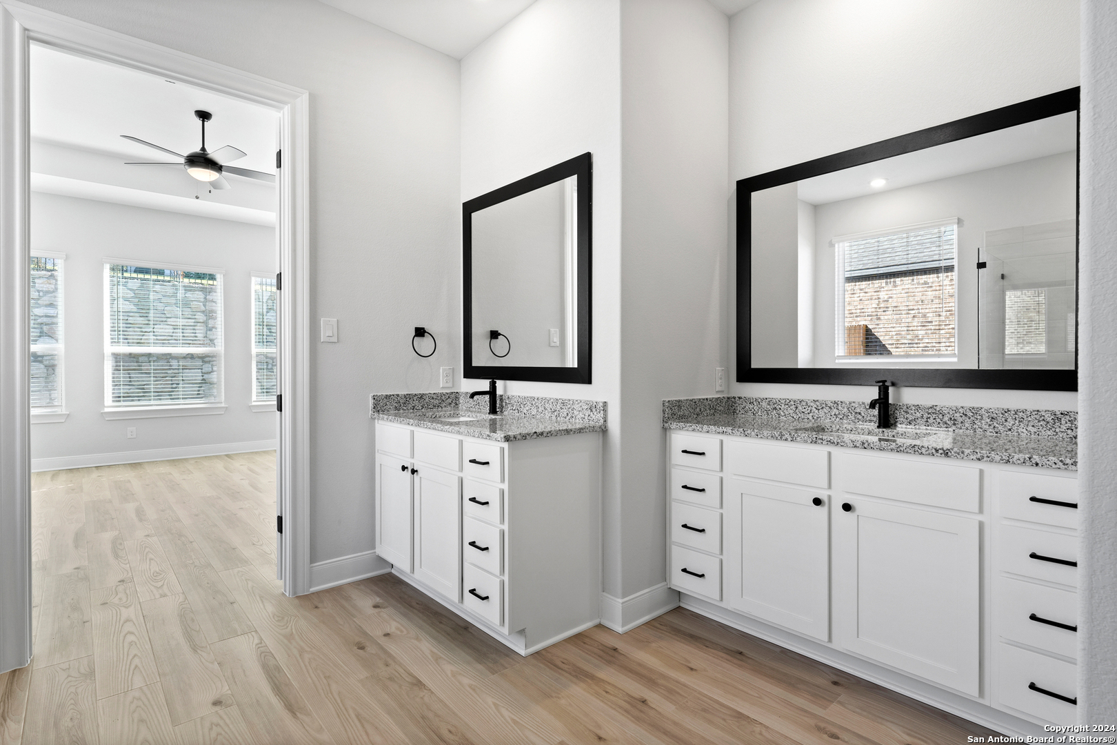 243 Wisteria View Castroville, TX 78009 - Photo 20 of 32