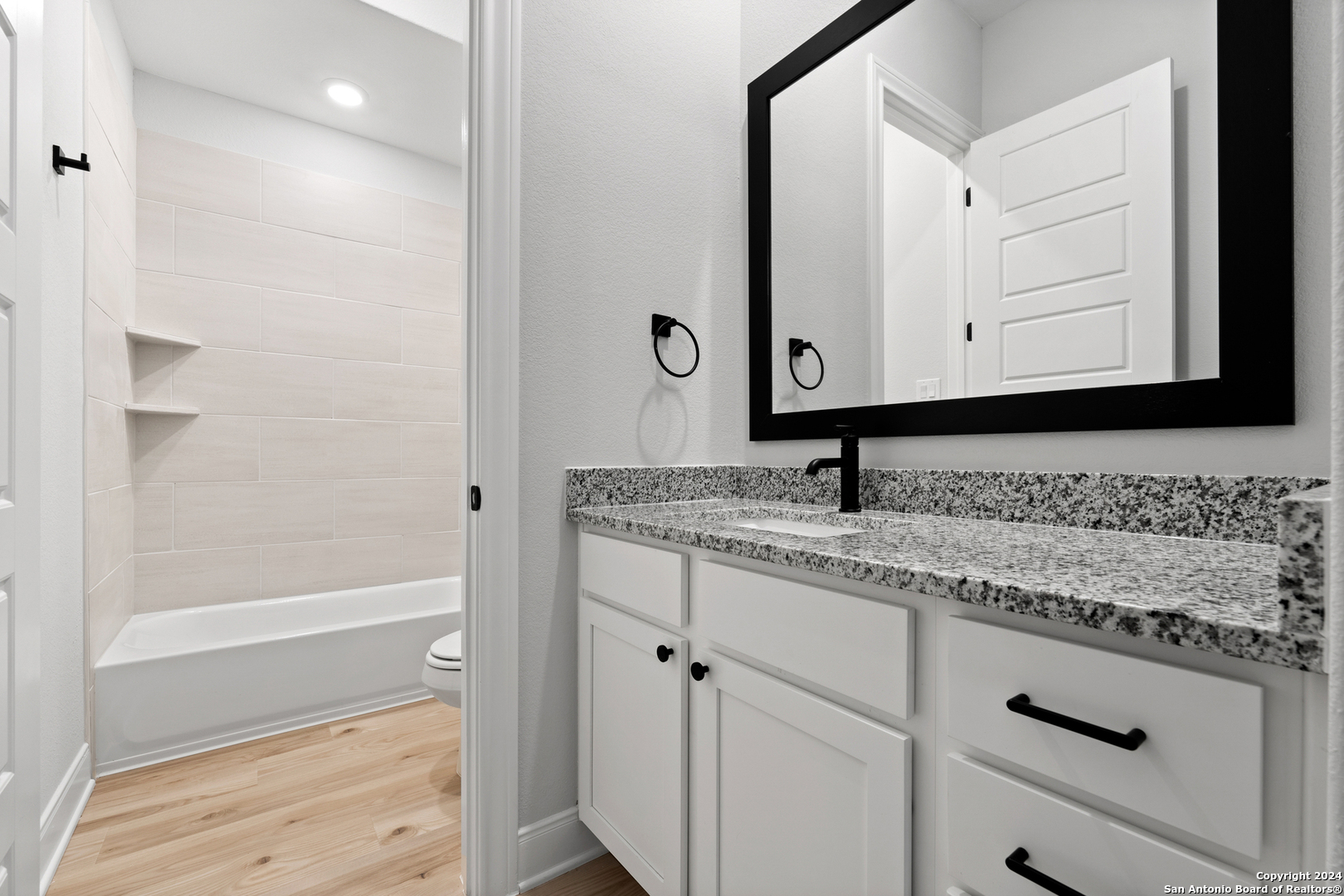 243 Wisteria View Castroville, TX 78009 - Photo 27 of 32