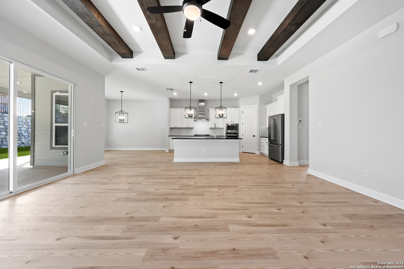 243 Wisteria View Castroville, TX 78009 - Photo 8 of 32