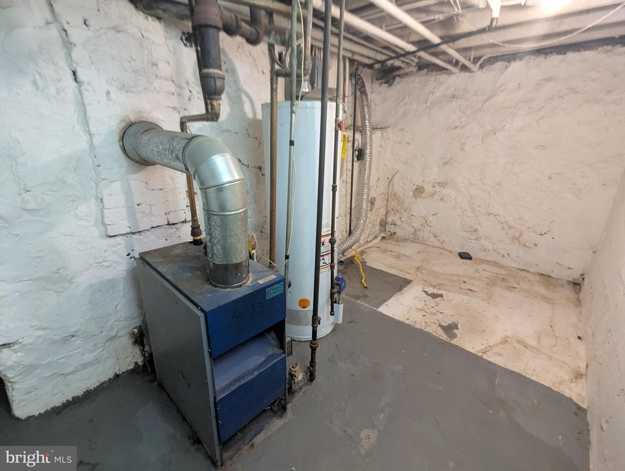 4133 Eierman Avenue Baltimore, MD 21206 - Photo 21 of 23 a bathroom with a bathtub and shower