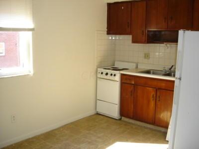 765 Brown Road, Unit B Columbus, OH 43223 - Photo 3 of 6
