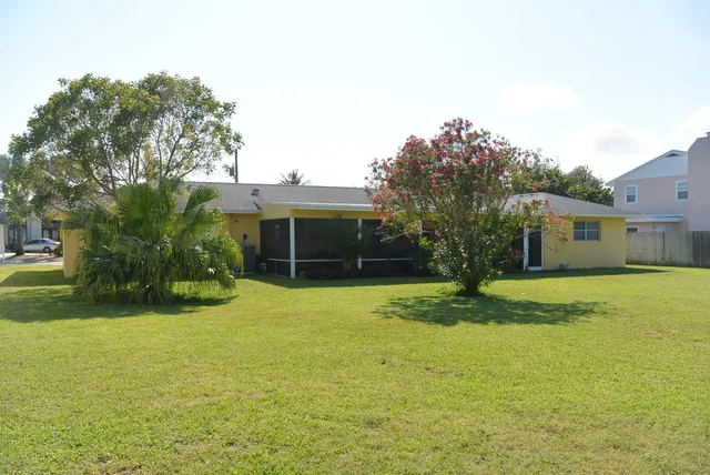 $3,500 | 9 West Point Drive, Cocoa Beach, FL 32931