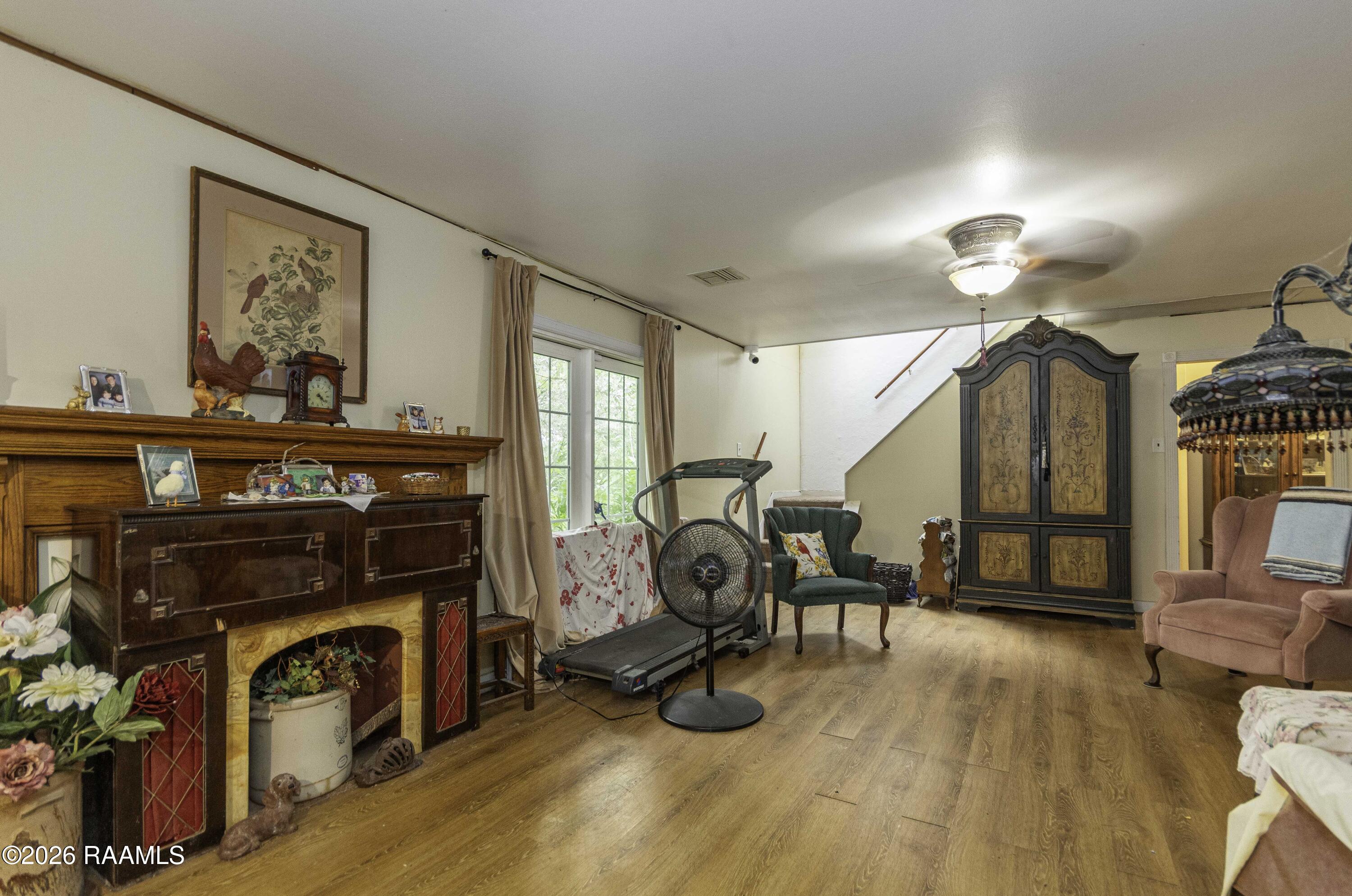 313 Golden Grain Road Duson, LA 70529 - Photo 14 of 21 Living Room 1 (6)