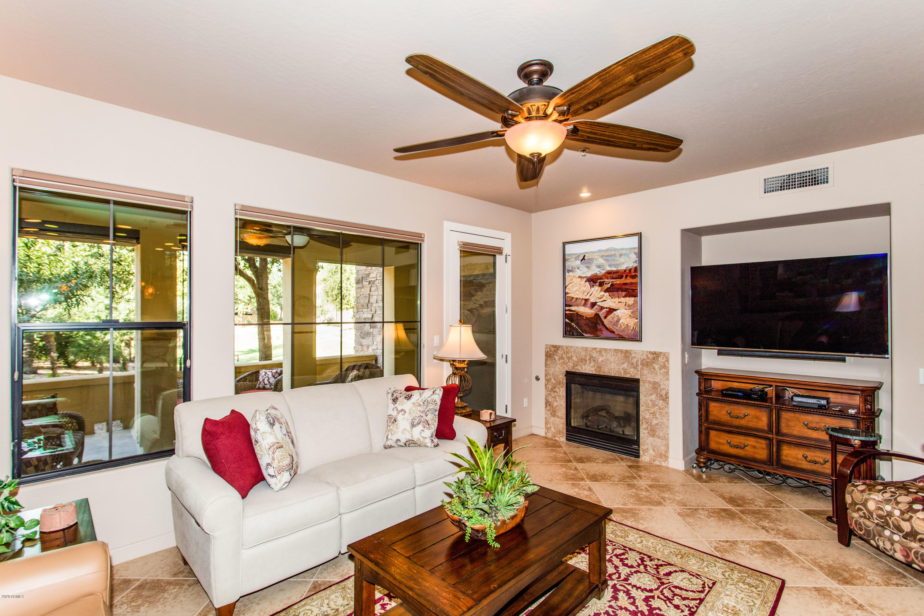 4777 South Fulton Ranch Boulevard, Unit 1017 Chandler, AZ 85248 - Photo 6 of 32 05 Living Room