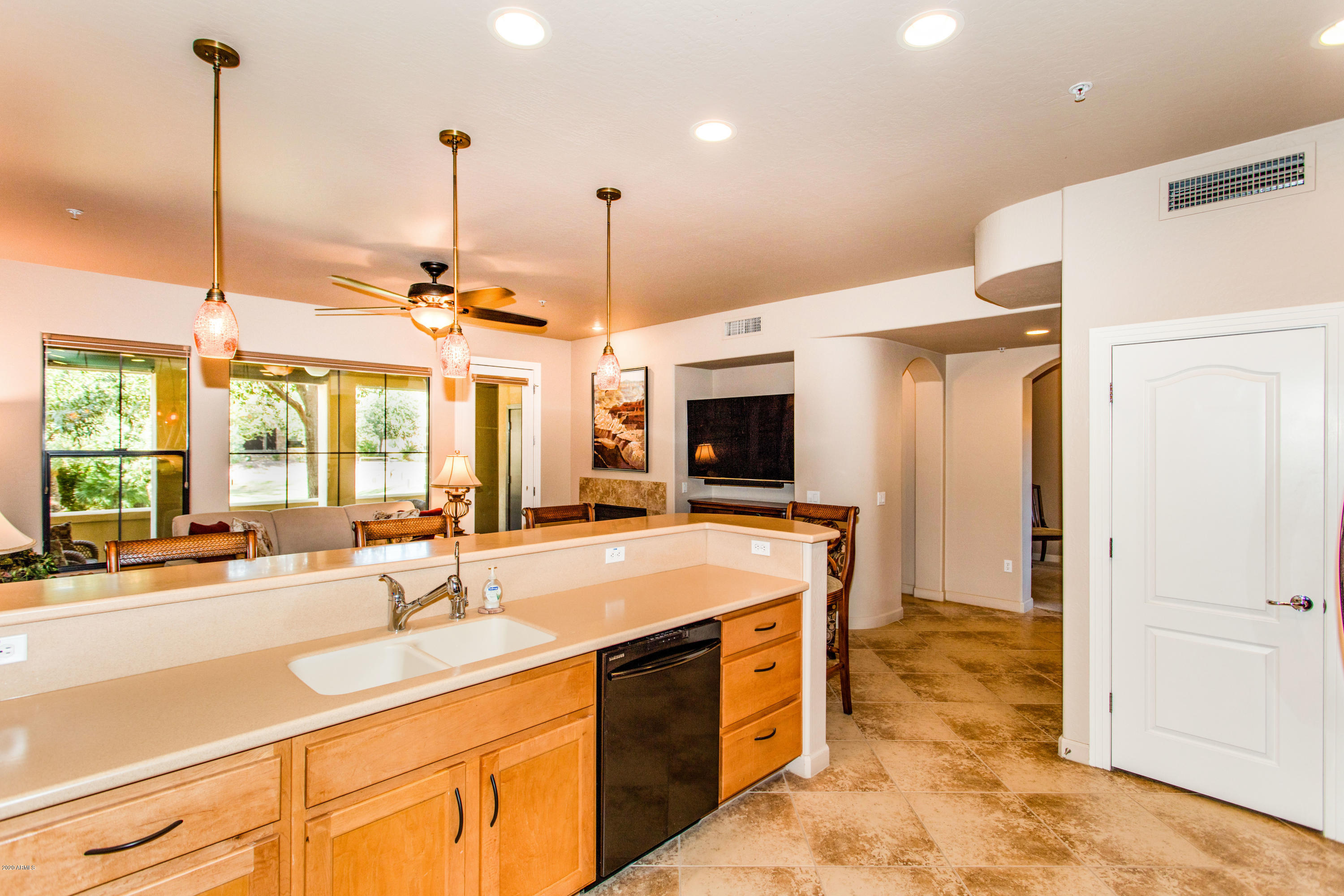 4777 South Fulton Ranch Boulevard, Unit 1017 Chandler, AZ 85248 - Photo 8 of 32 07 Kitchen