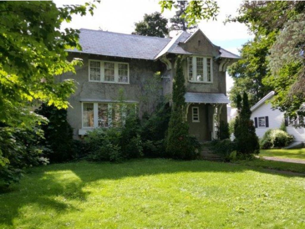 81 Lincoln Avenue Rutland, VT 05701 - Photo 1 of 30