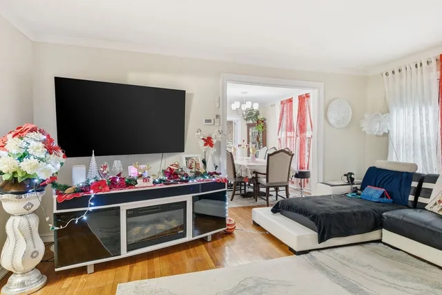 $319,999 | 21 Francis Avenue, Holyoke, MA 01040