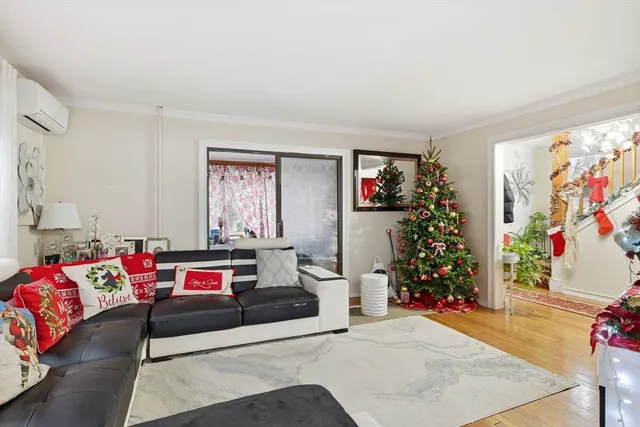 $319,999 | 21 Francis Avenue, Holyoke, MA 01040