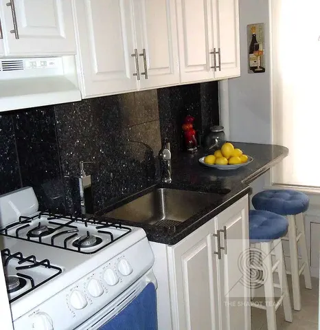 $3,000 | 321 East 54th Street, Unit 5F | Sutton Place