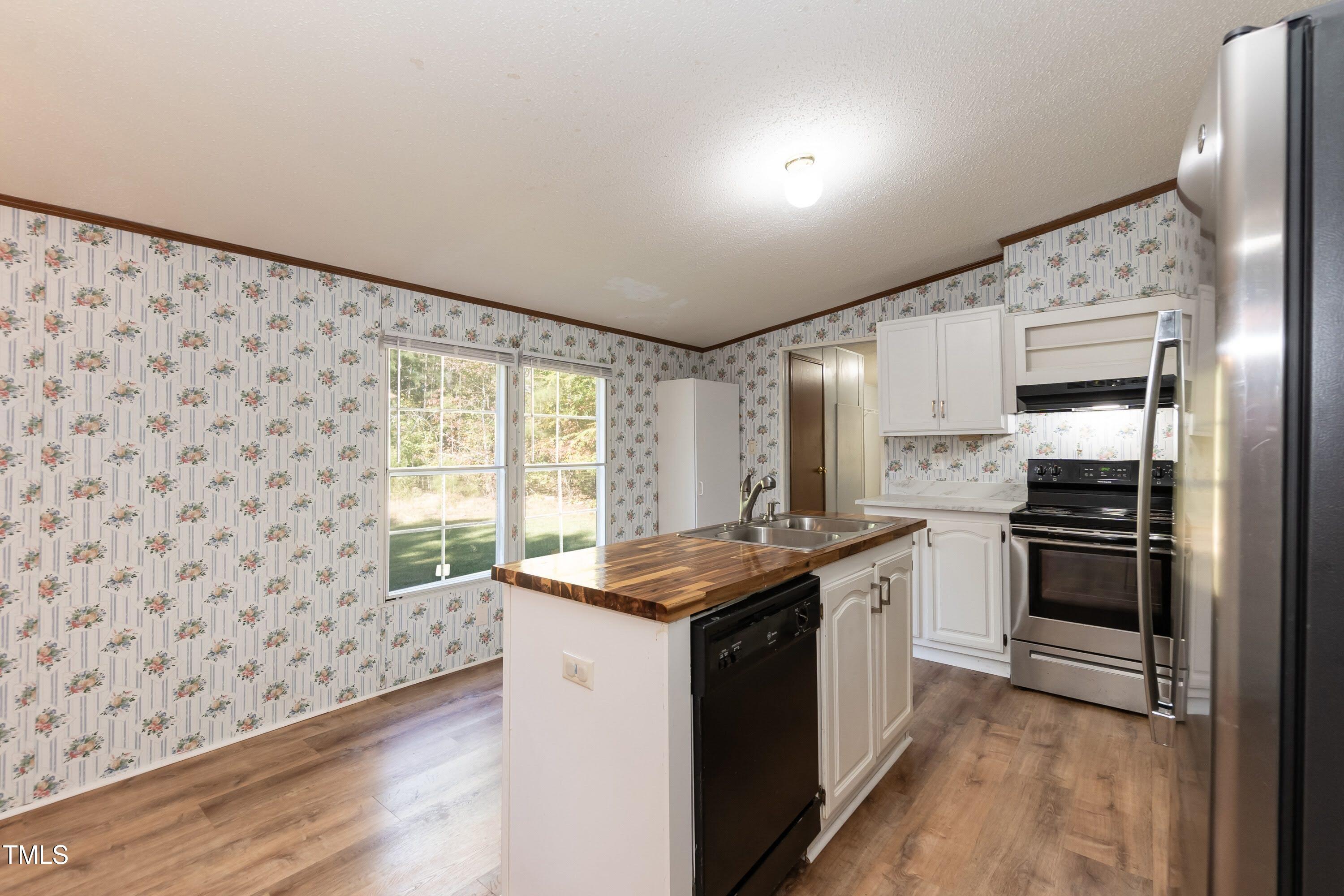 7589 Sam Hall Road Oxford, NC 27565 - Photo 28 of 40 Kitchen 01