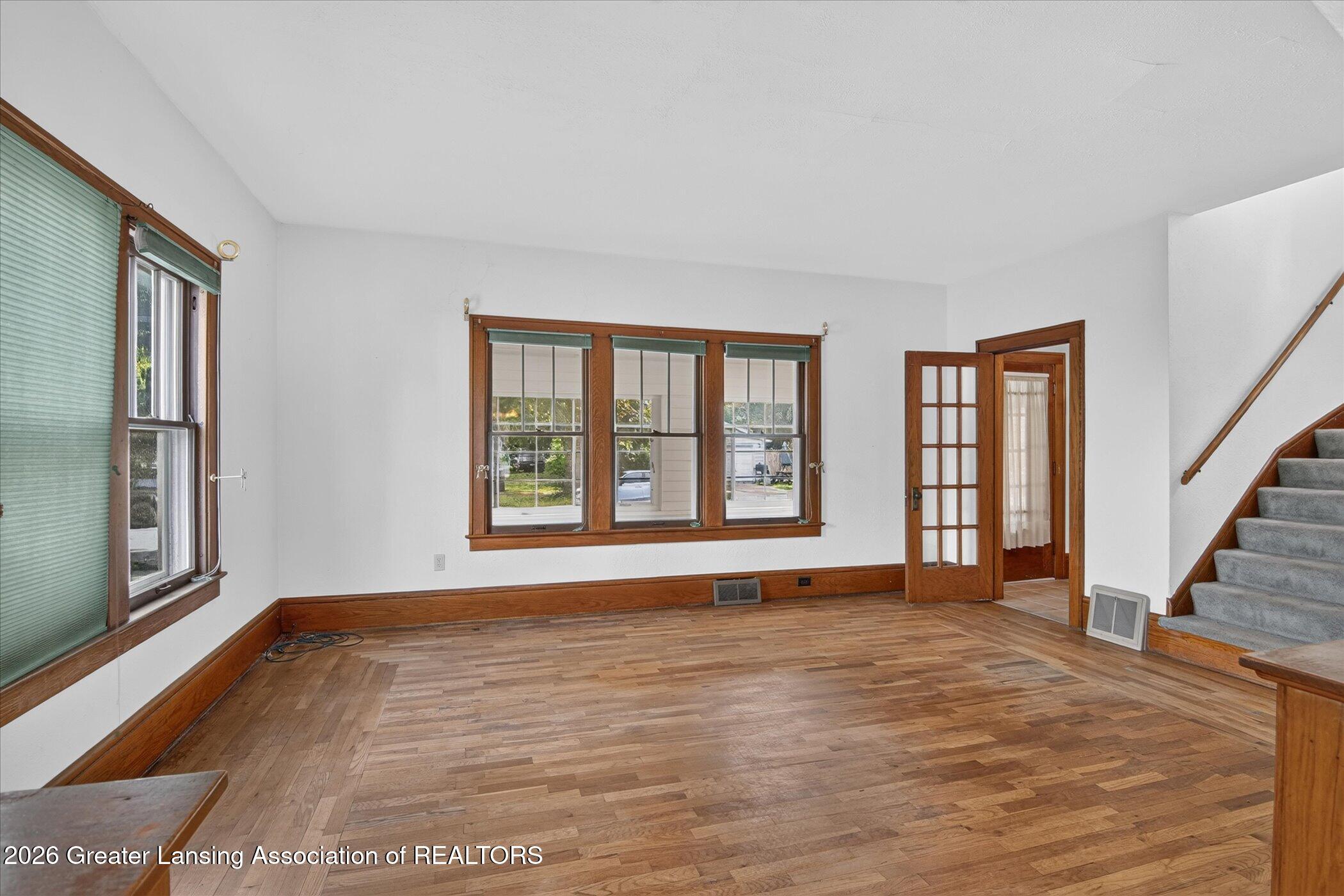 709 Rock Street Jackson, MI 49202 - Photo 11 of 53 11-709-Rock-St-WindowStill