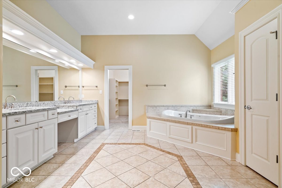 1029 Pine Hill Way Carmel, IN 46032 - Photo 22 of 62