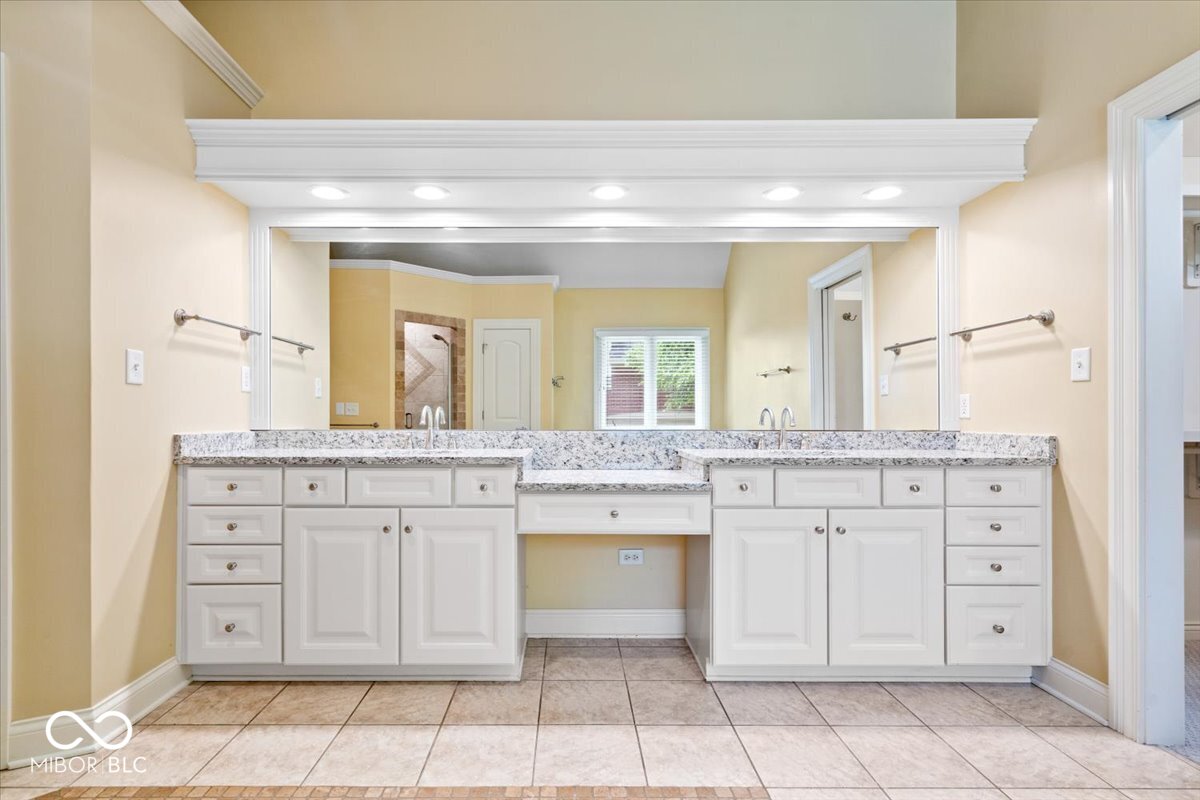 1029 Pine Hill Way Carmel, IN 46032 - Photo 23 of 62