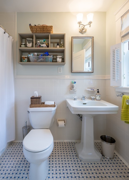 17 Andrew Road Swampscott, MA 01907 - Photo 21 of 30 Gallery Image 21