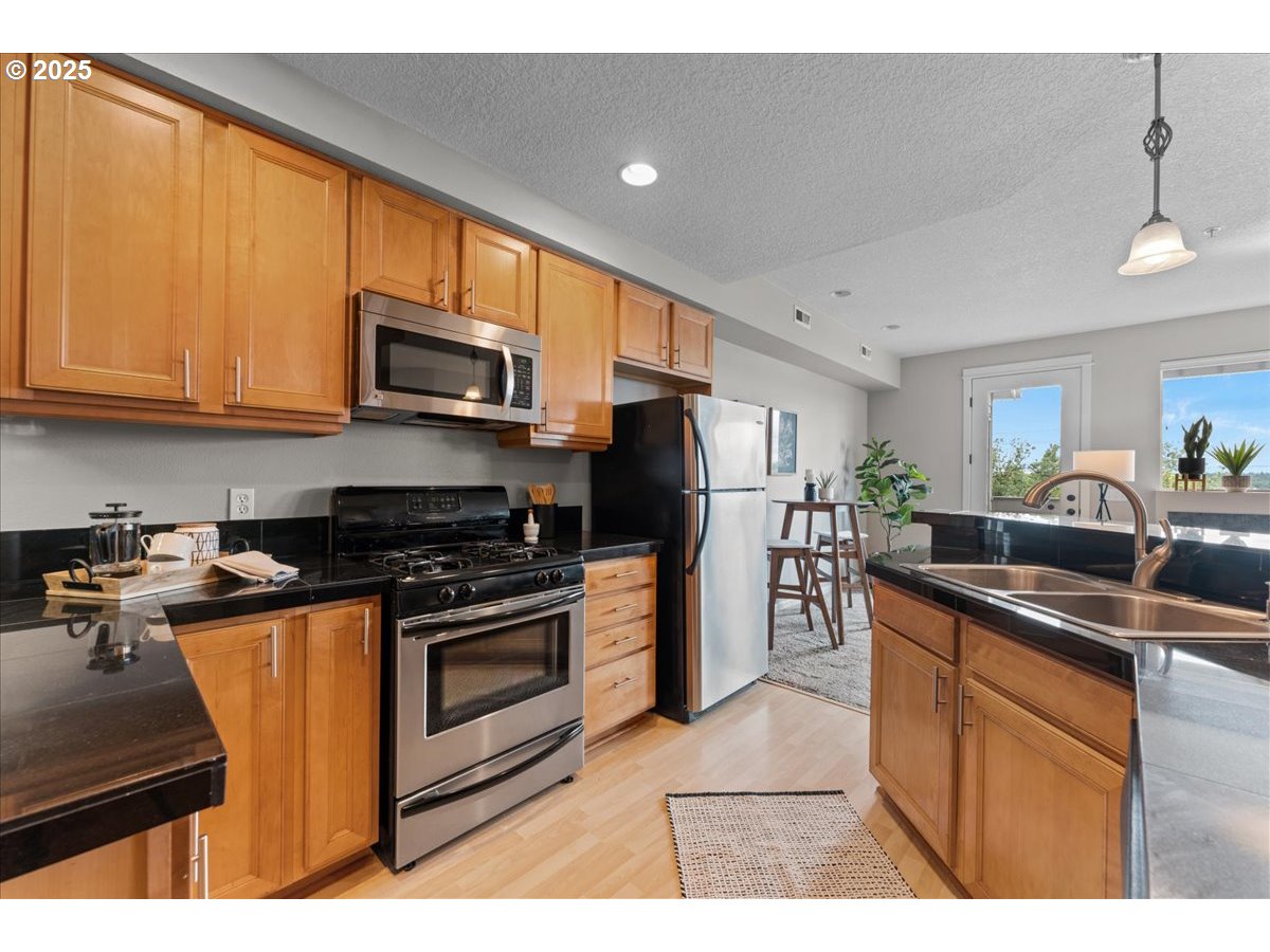 9183 Northwest Germantown Road Portland, OR 97231 - Photo 8 of 23 Gallery Image 8