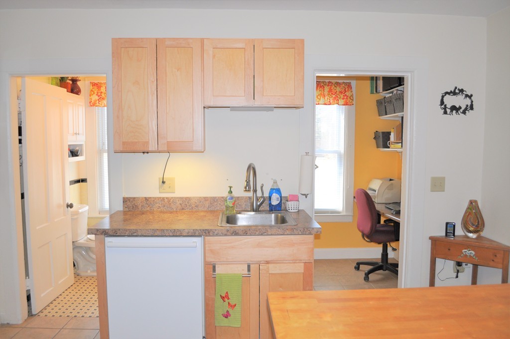 27 Lyman Road, Unit 27A Northampton, MA 01060 - Photo 10 of 12 Gallery Image 10