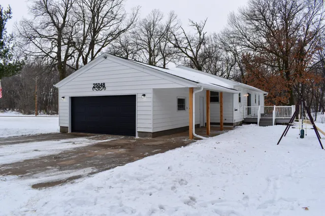 $460,000 | 25048 County Road 34, Paynesville, MN 56362