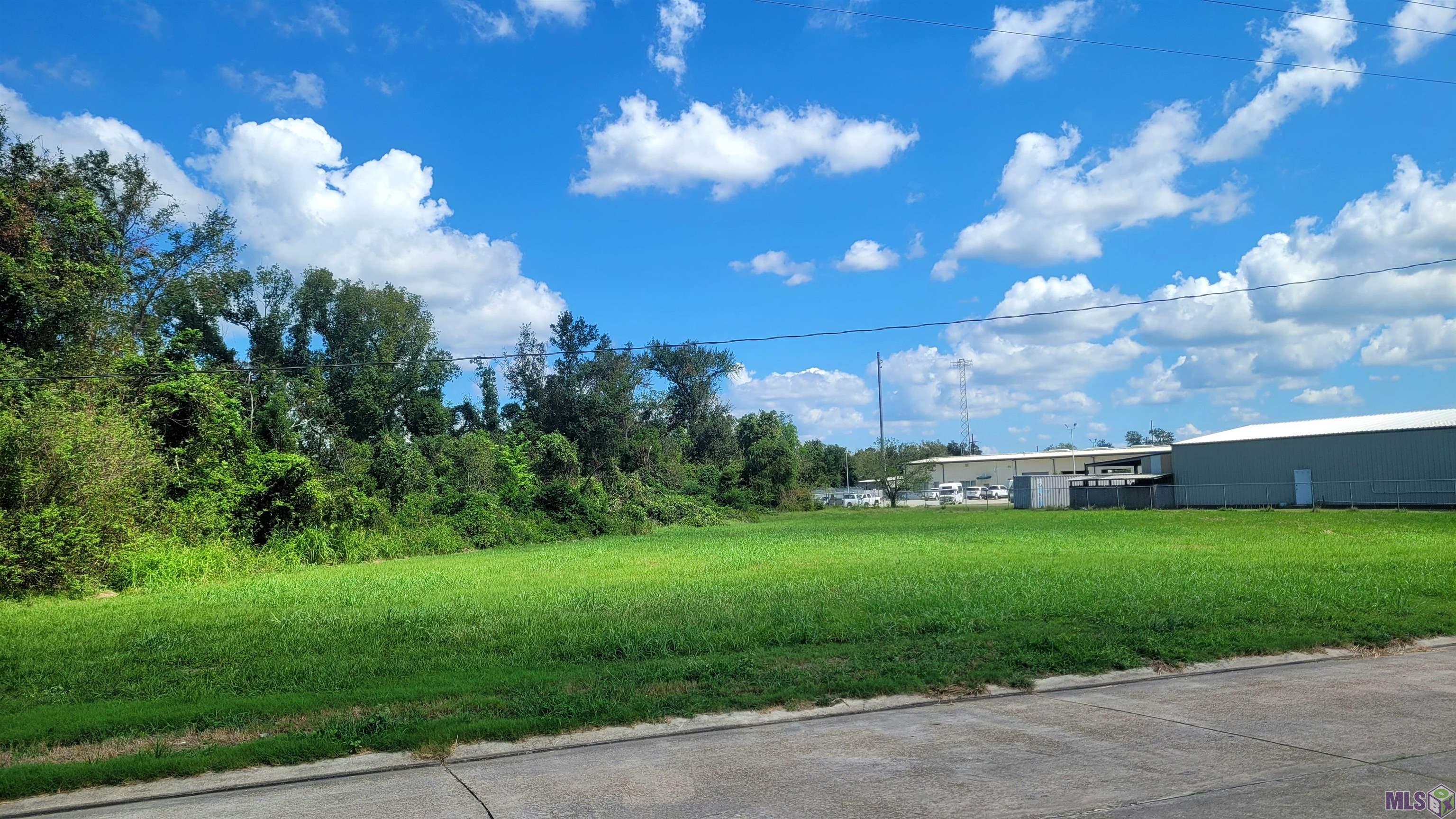 118 Lois Road Houma, LA 70363 - Photo 2 of 4