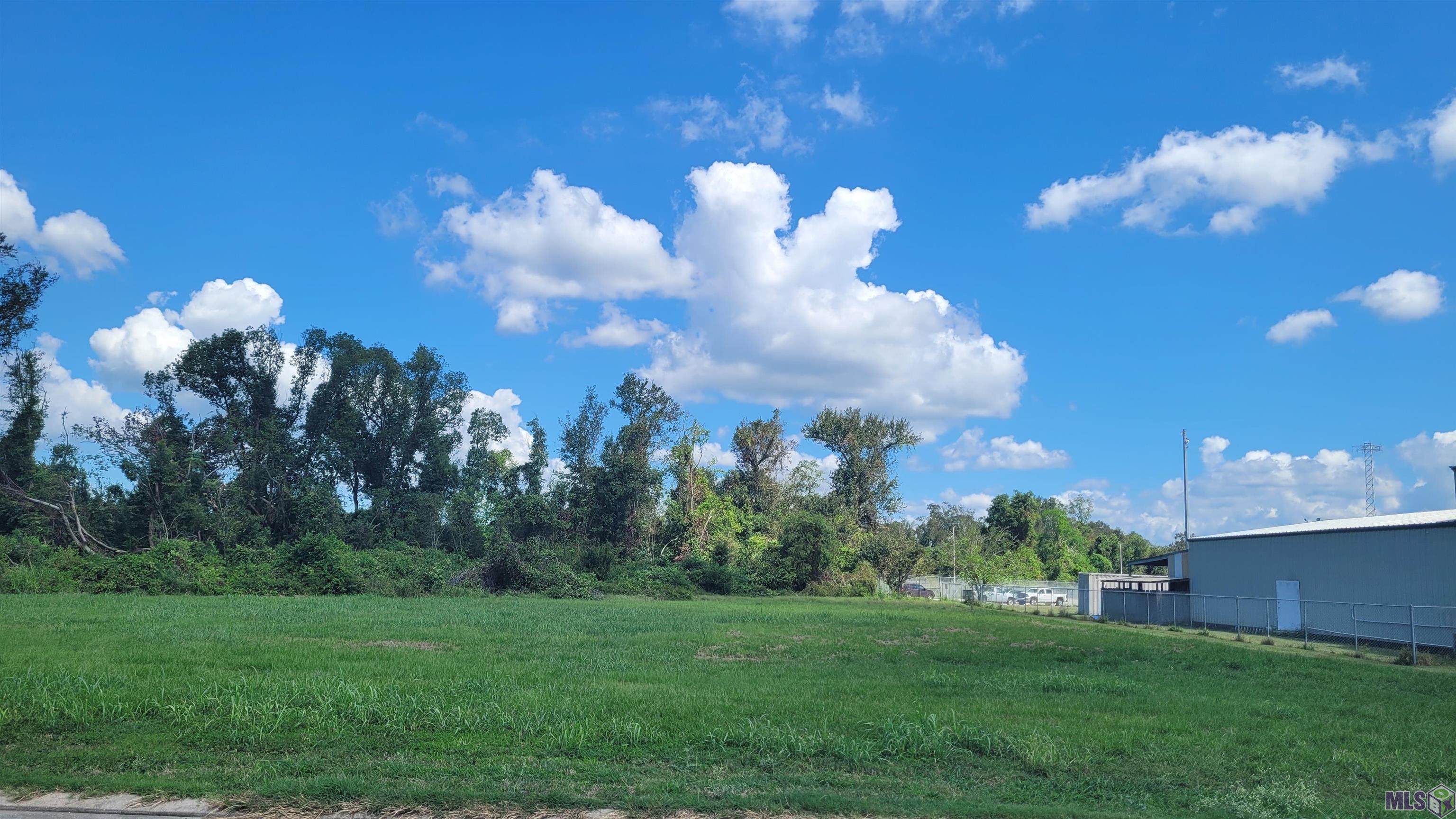 118 Lois Road Houma, LA 70363 - Photo 3 of 4