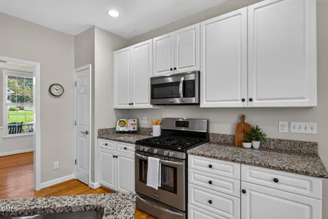 $535,000 | 2411 Fordcrest Drive, Apex, NC 27502