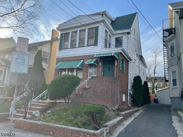 $1,600 | 47 Montrose Street, Newark, NJ 07106