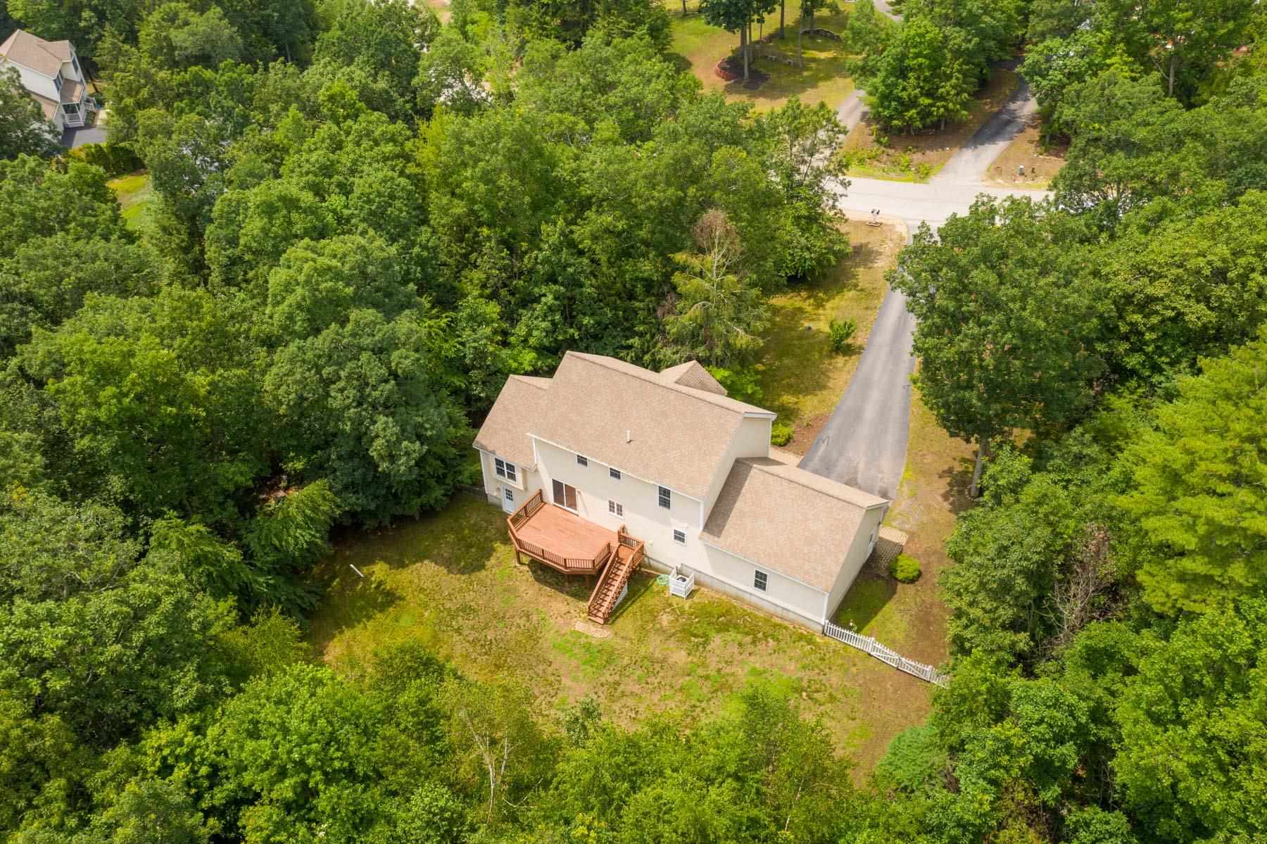 7 Lynwood Road Raymond, NH 03077 - Photo 3 of 40