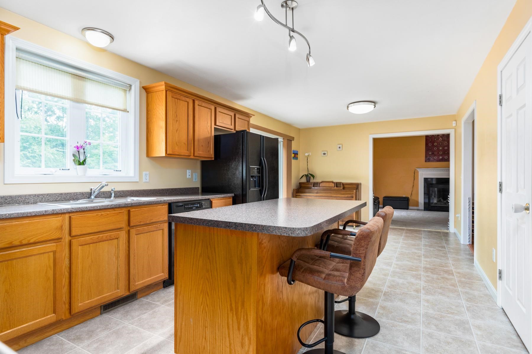 7 Lynwood Road Raymond, NH 03077 - Photo 24 of 40