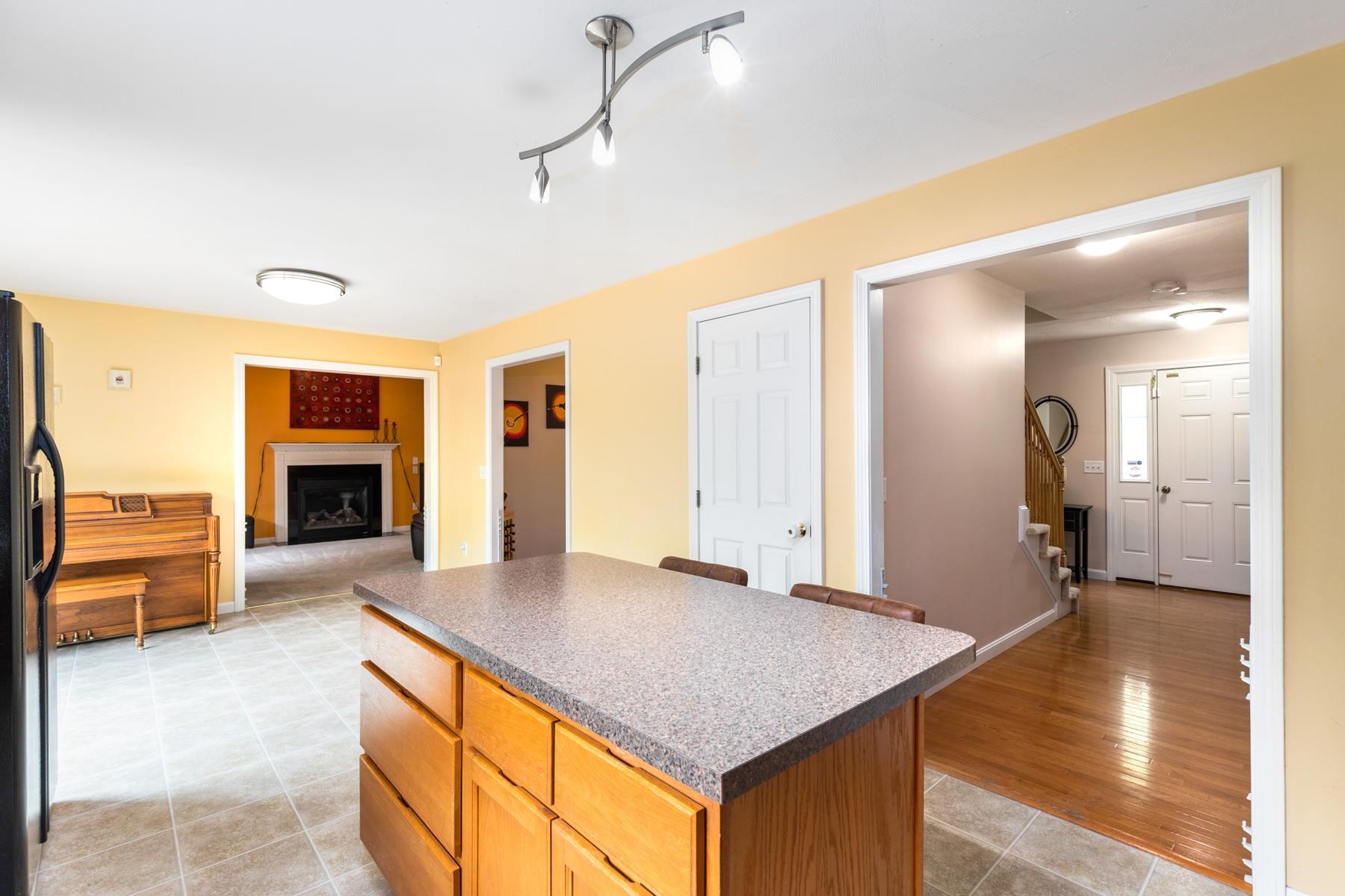 7 Lynwood Road Raymond, NH 03077 - Photo 25 of 40