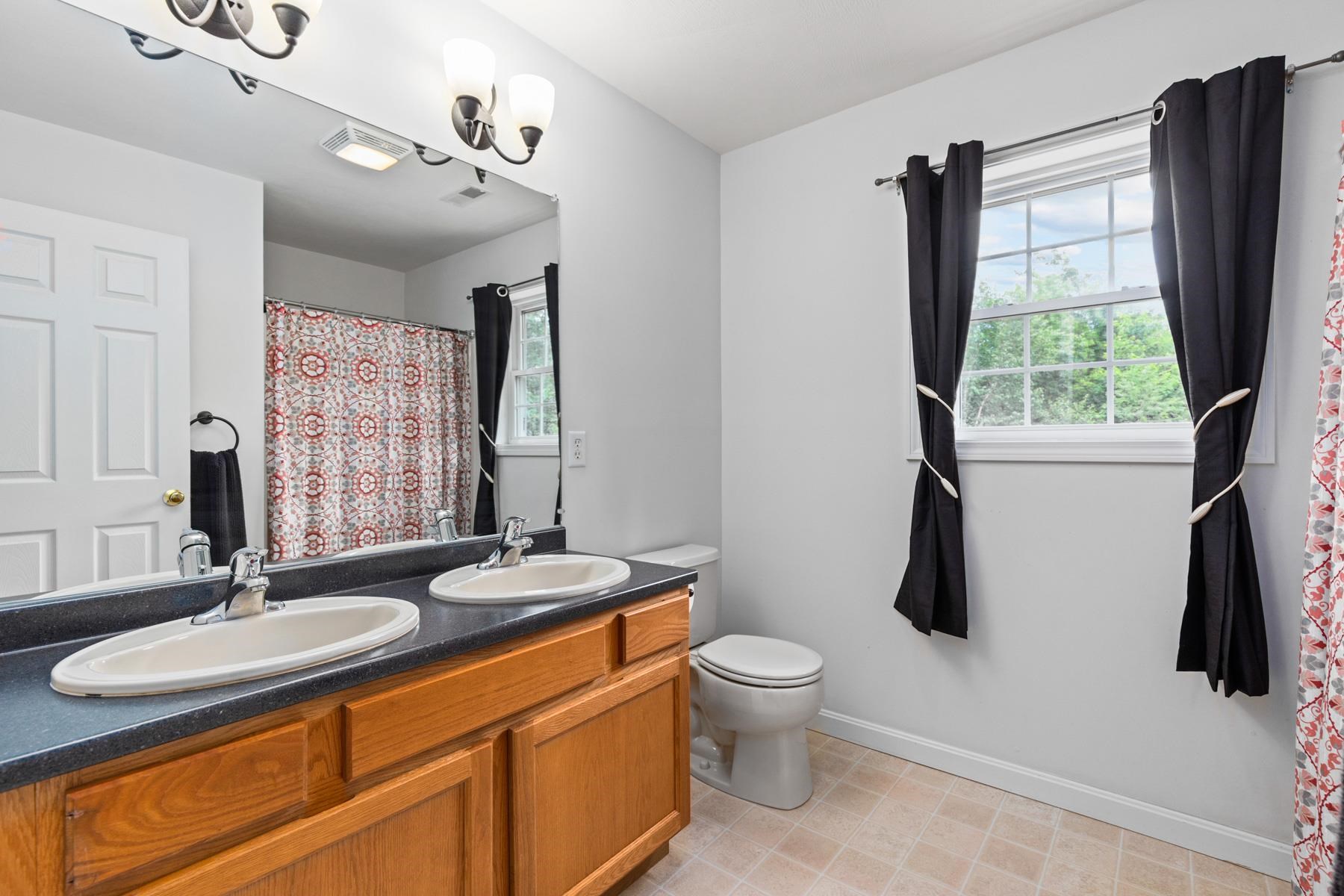 7 Lynwood Road Raymond, NH 03077 - Photo 33 of 40