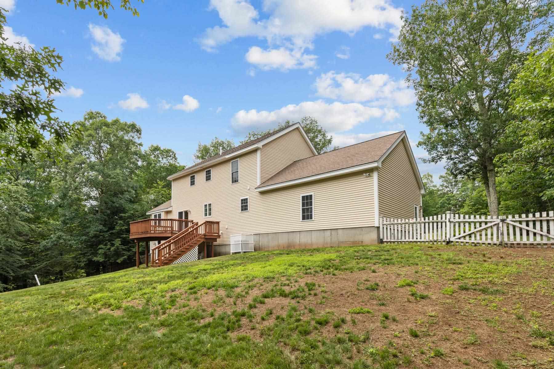 7 Lynwood Road Raymond, NH 03077 - Photo 7 of 40