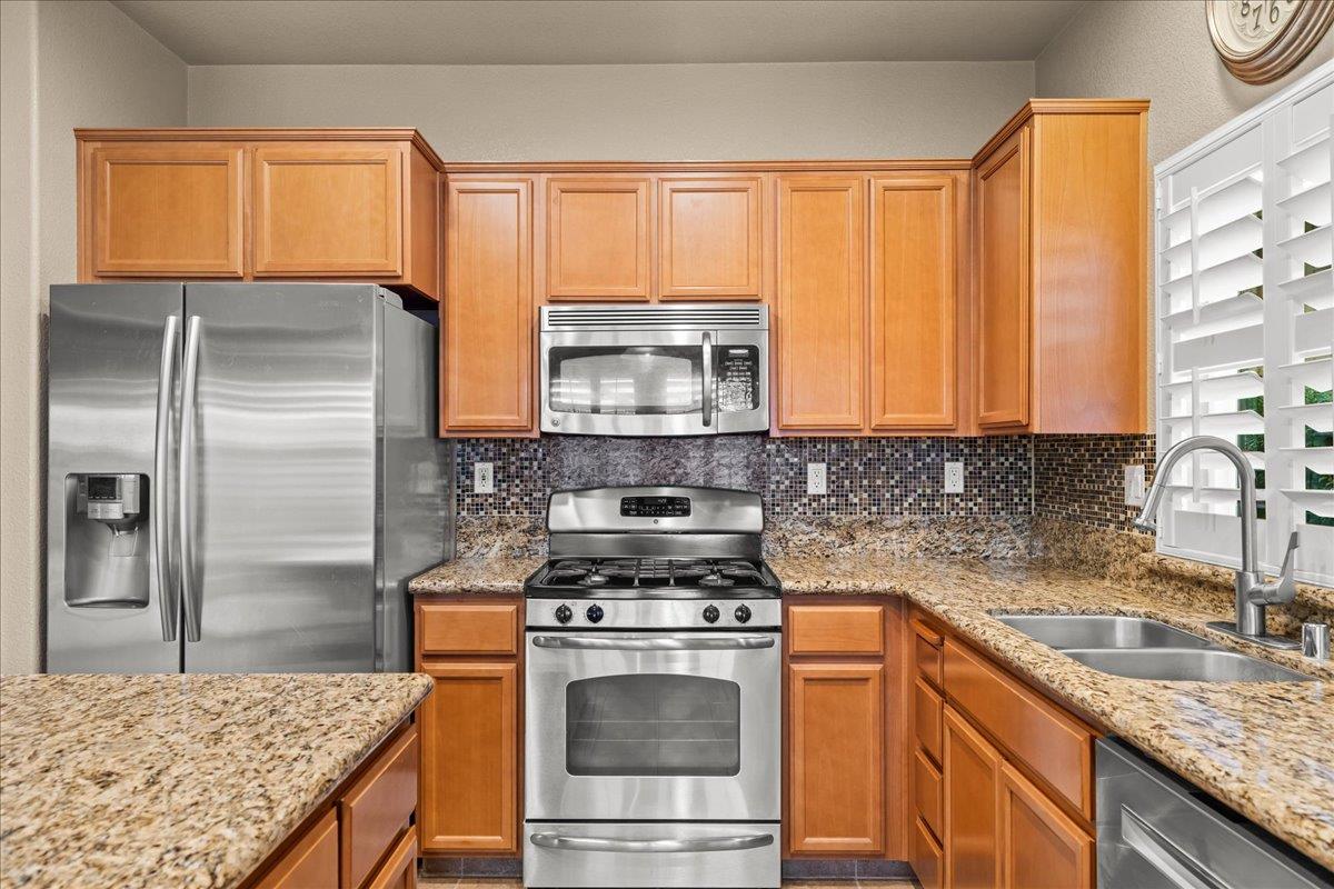 1672 Moonbeam Way Turlock, CA 95382 - Photo 28 of 53