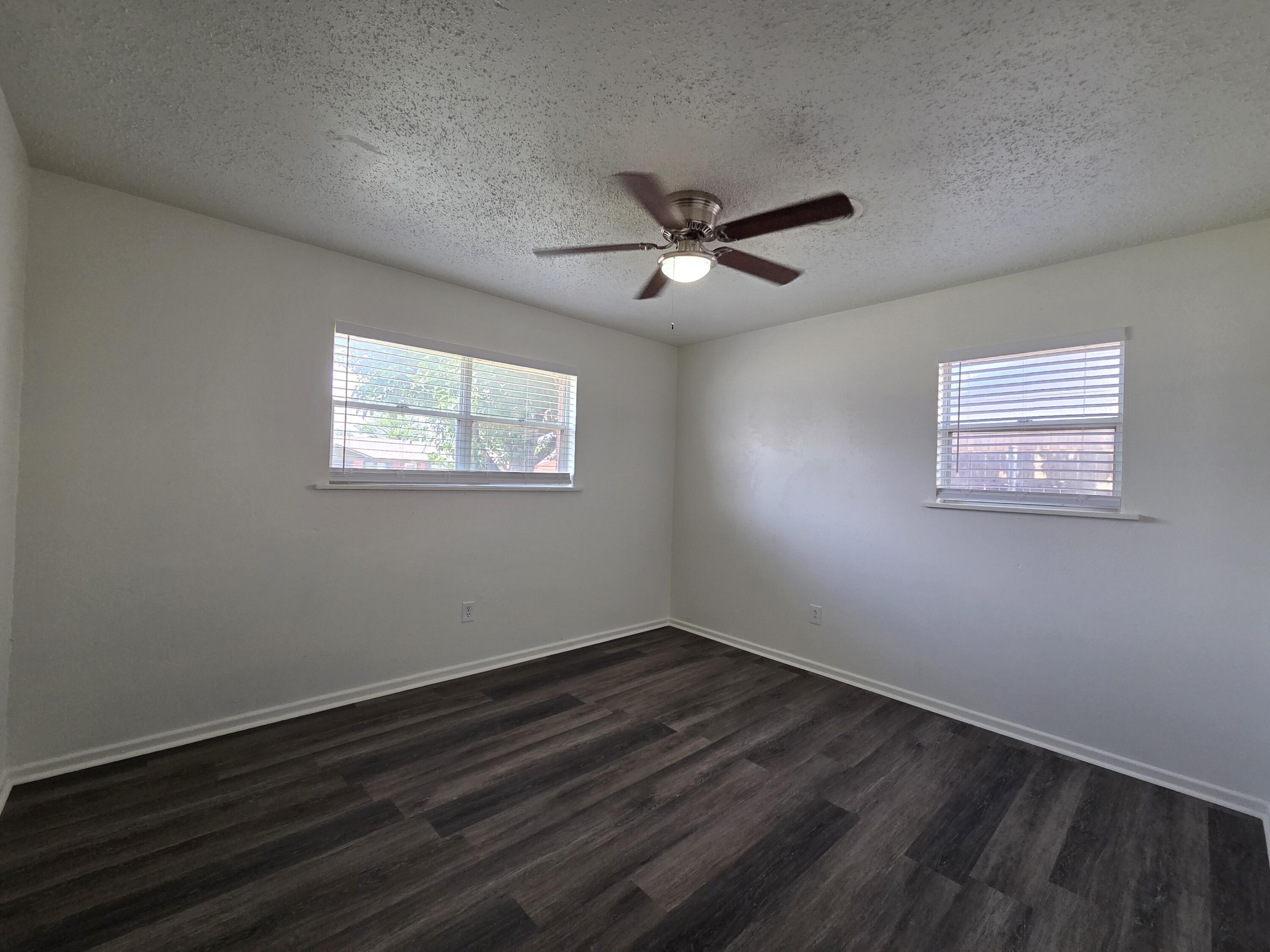 5537 17th Street Lubbock, TX 79416 - Photo 6 of 11 20260625_160811