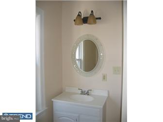 1806 Pennington Road Ewing, NJ 08618 - Photo 8 of 10 Bathroom