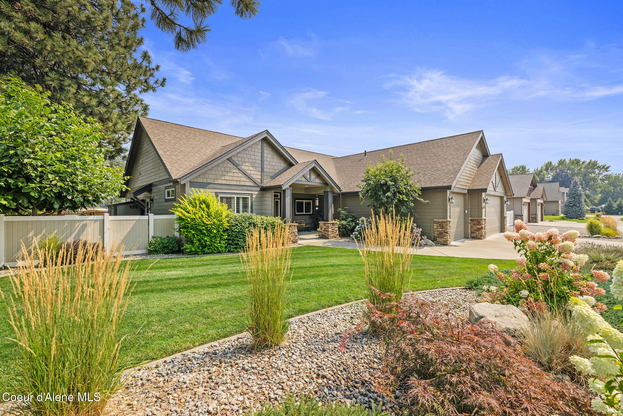 10986 North Rocking R Road Hayden, ID 83835 - Photo 33 of 43 Landscaping