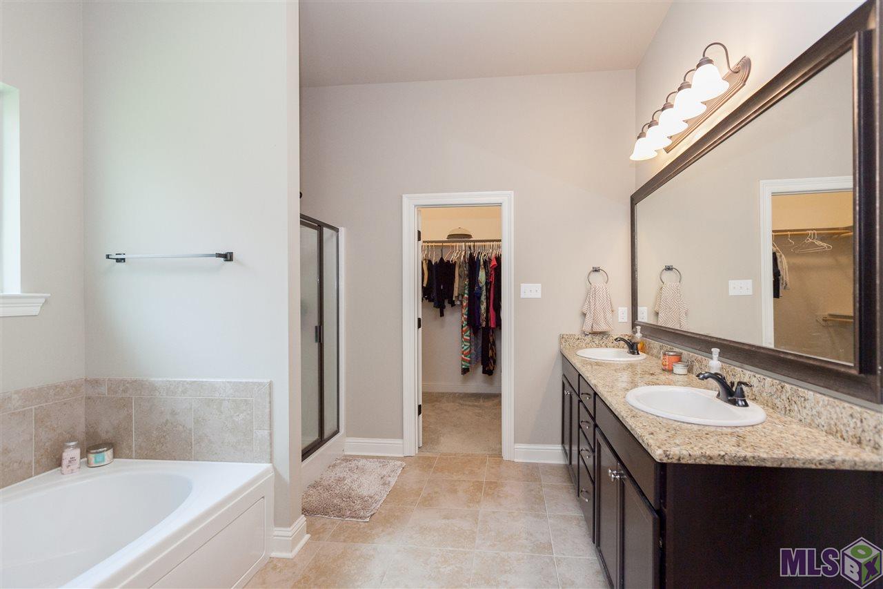 9208 Falling Oak Drive Baton Rouge, LA 70817 - Photo 7 of 17 Gallery Image 7