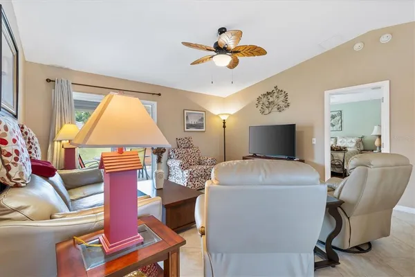 $2,200 | 470 Oboe Way, The Villages, FL 32162