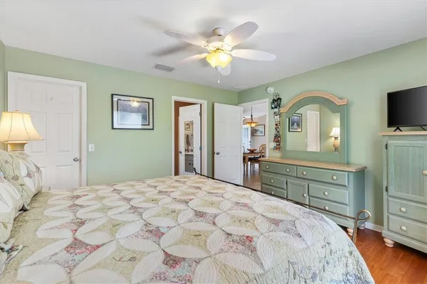$2,200 | 470 Oboe Way, The Villages, FL 32162