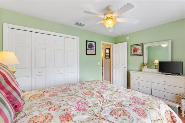 $2,200 | 470 Oboe Way, The Villages, FL 32162