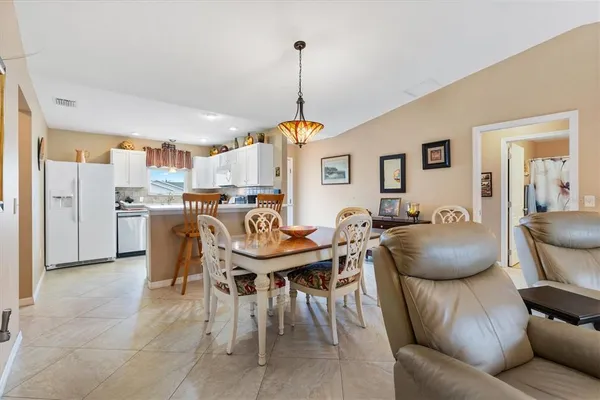 $2,200 | 470 Oboe Way, The Villages, FL 32162