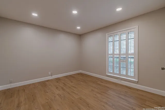 a view of empty room