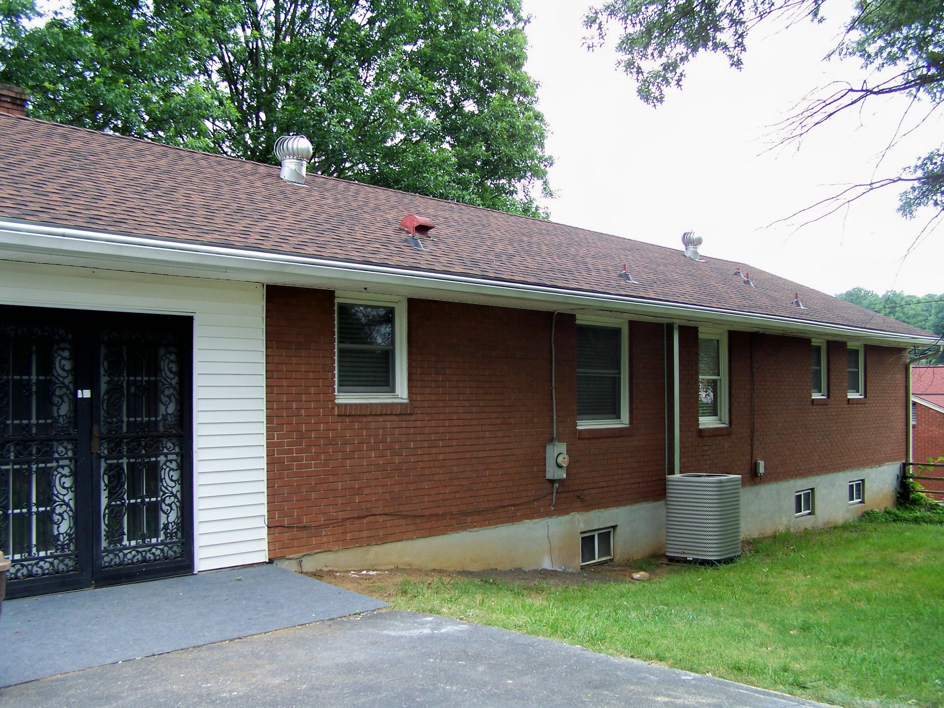 1615 Dodson Road Northwest Roanoke, VA 24017 - Photo 5 of 35 100_9945