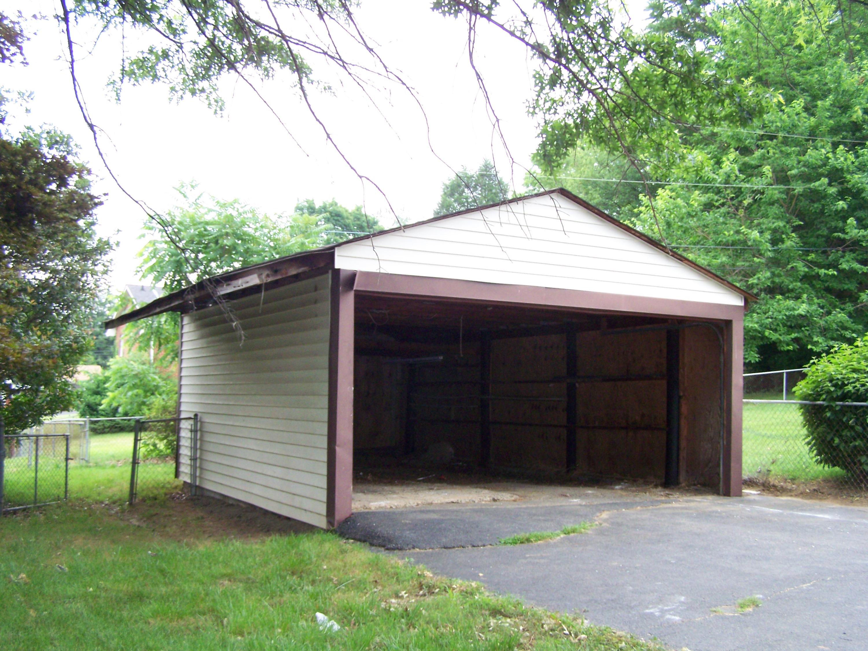 1615 Dodson Road Northwest Roanoke, VA 24017 - Photo 6 of 35 100_9946