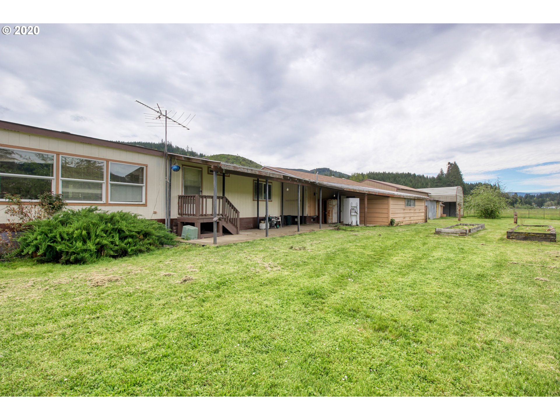 73578 London Road Cottage Grove, OR 97424 - Photo 11 of 26 Gallery Image 11