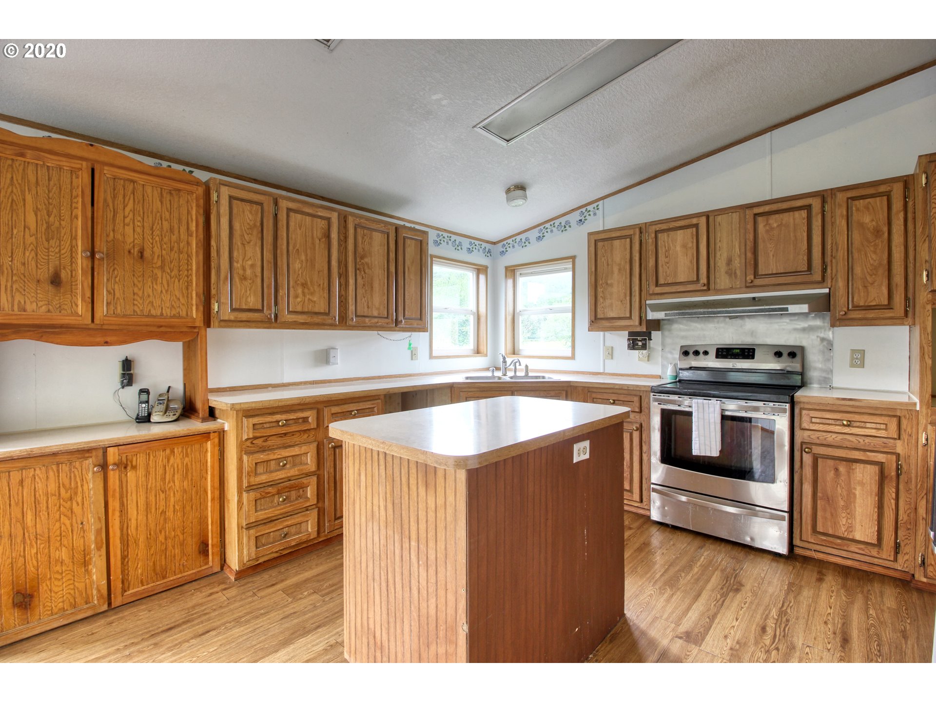 73578 London Road Cottage Grove, OR 97424 - Photo 8 of 26 Gallery Image 8