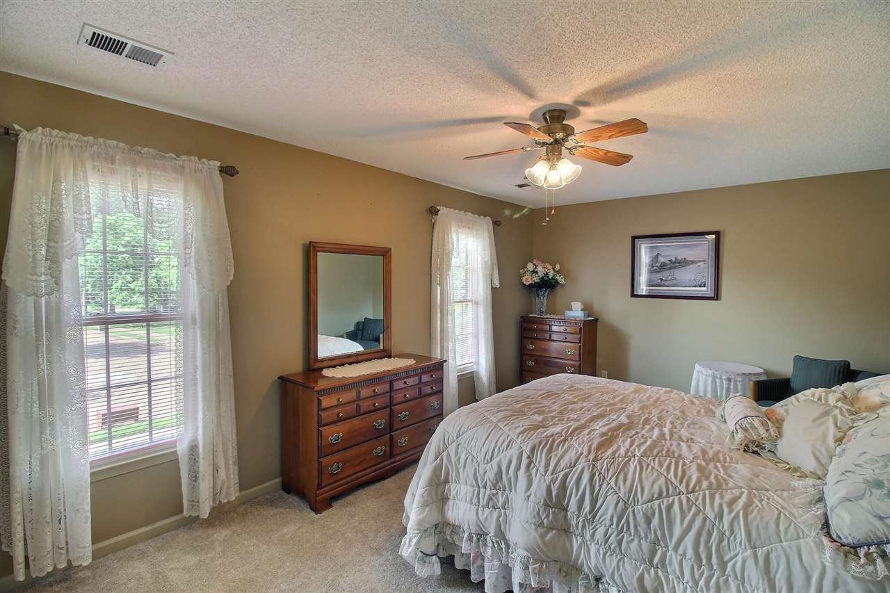 734 West Powell Road Collierville, TN 38017 - Photo 16 of 25 Gallery Image 16