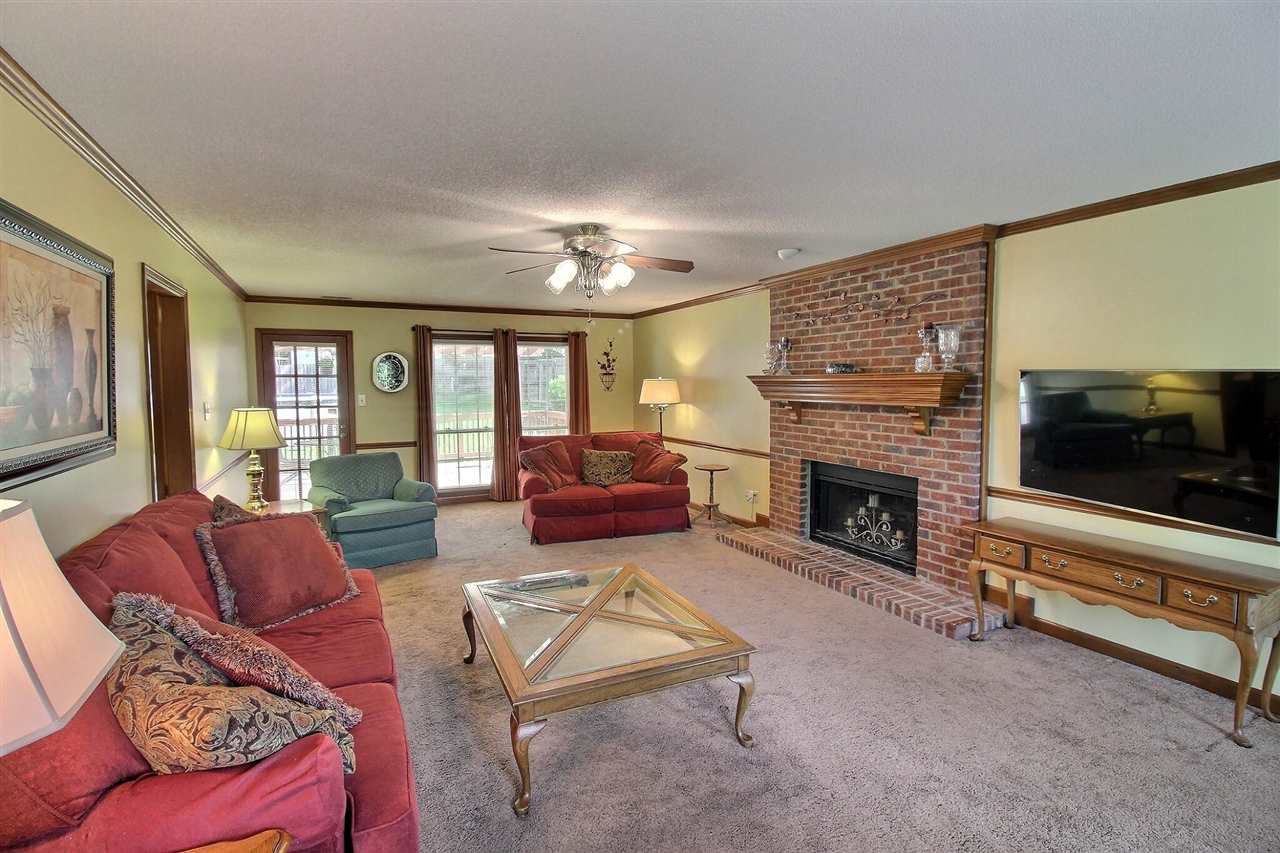 734 West Powell Road Collierville, TN 38017 - Photo 5 of 25 Gallery Image 5