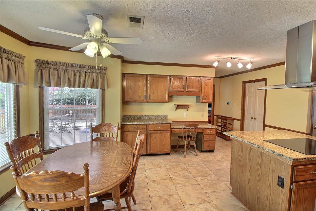 734 West Powell Road Collierville, TN 38017 - Photo 8 of 25 Gallery Image 8