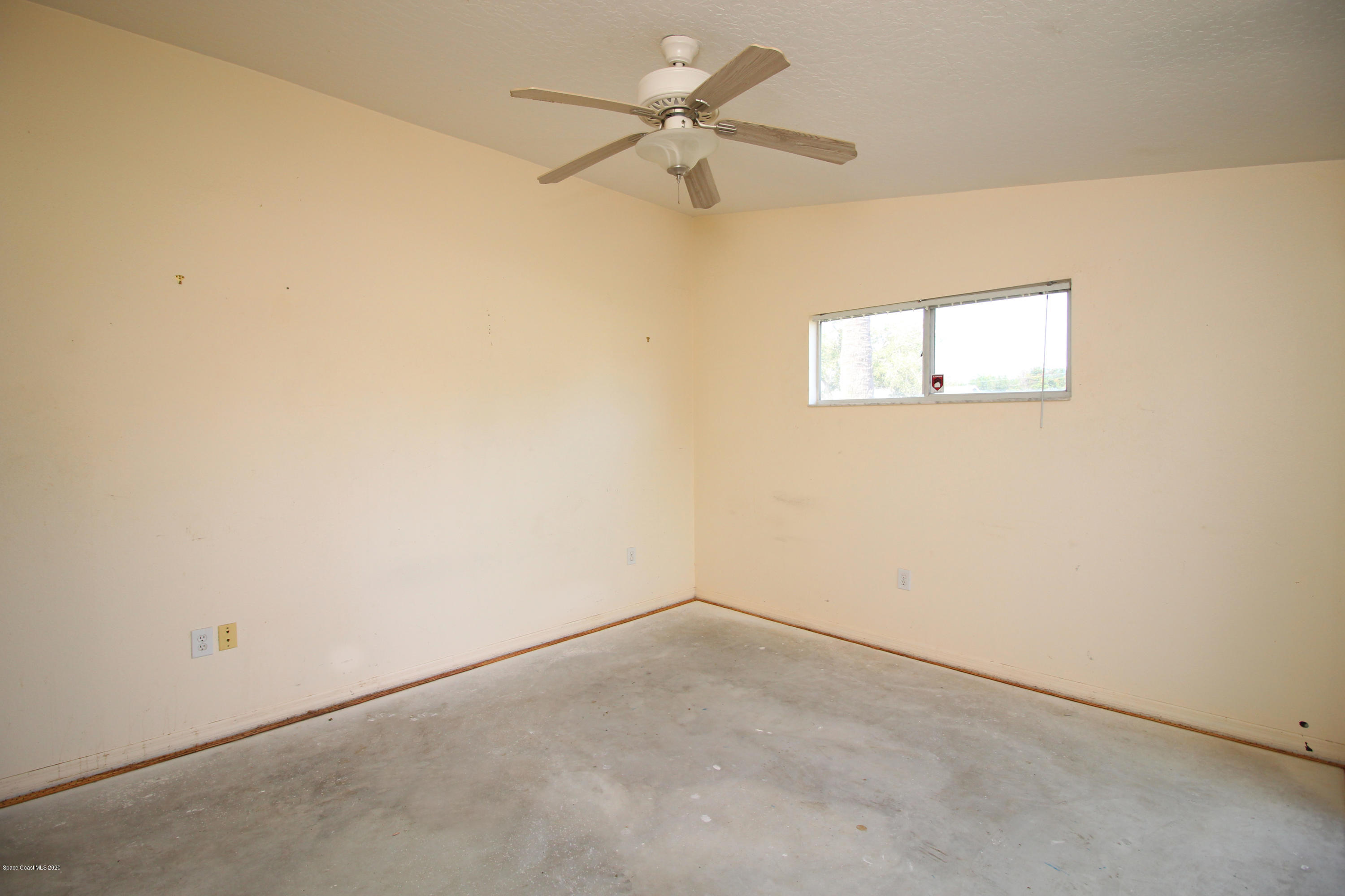 1940 Quail Ridge Court, Unit 402 Cocoa, FL 32926 - Photo 12 of 17 Quail Ridge Ct 1940 - master bedroom - I
